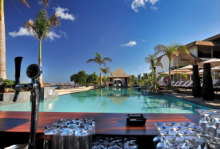 Pool Bar